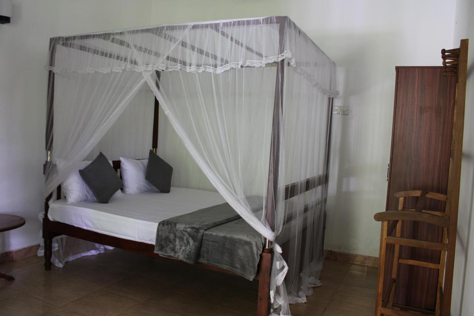 Hotel Sun And Surf Rest Ahangama Zewnętrze zdjęcie