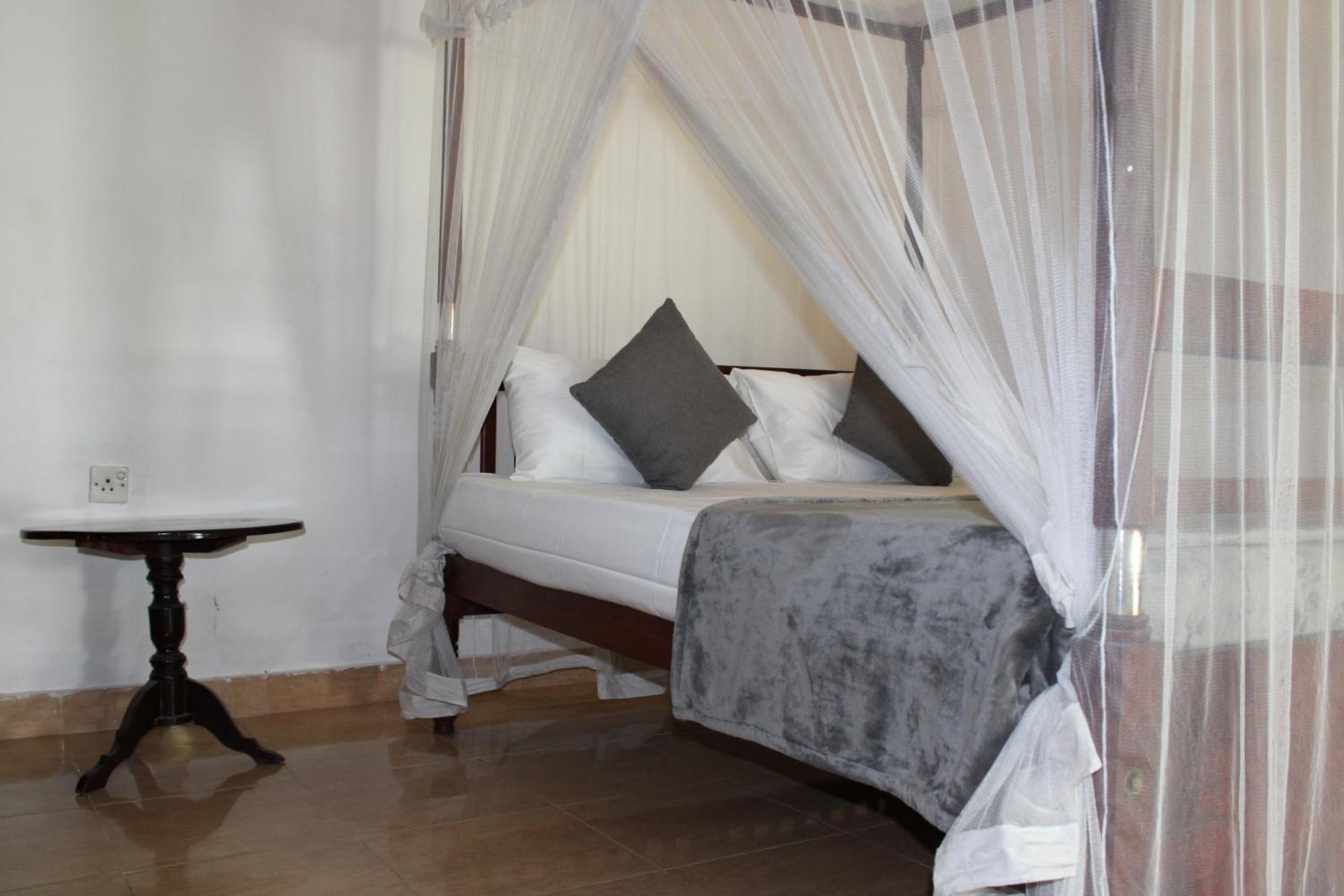 Hotel Sun And Surf Rest Ahangama Zewnętrze zdjęcie