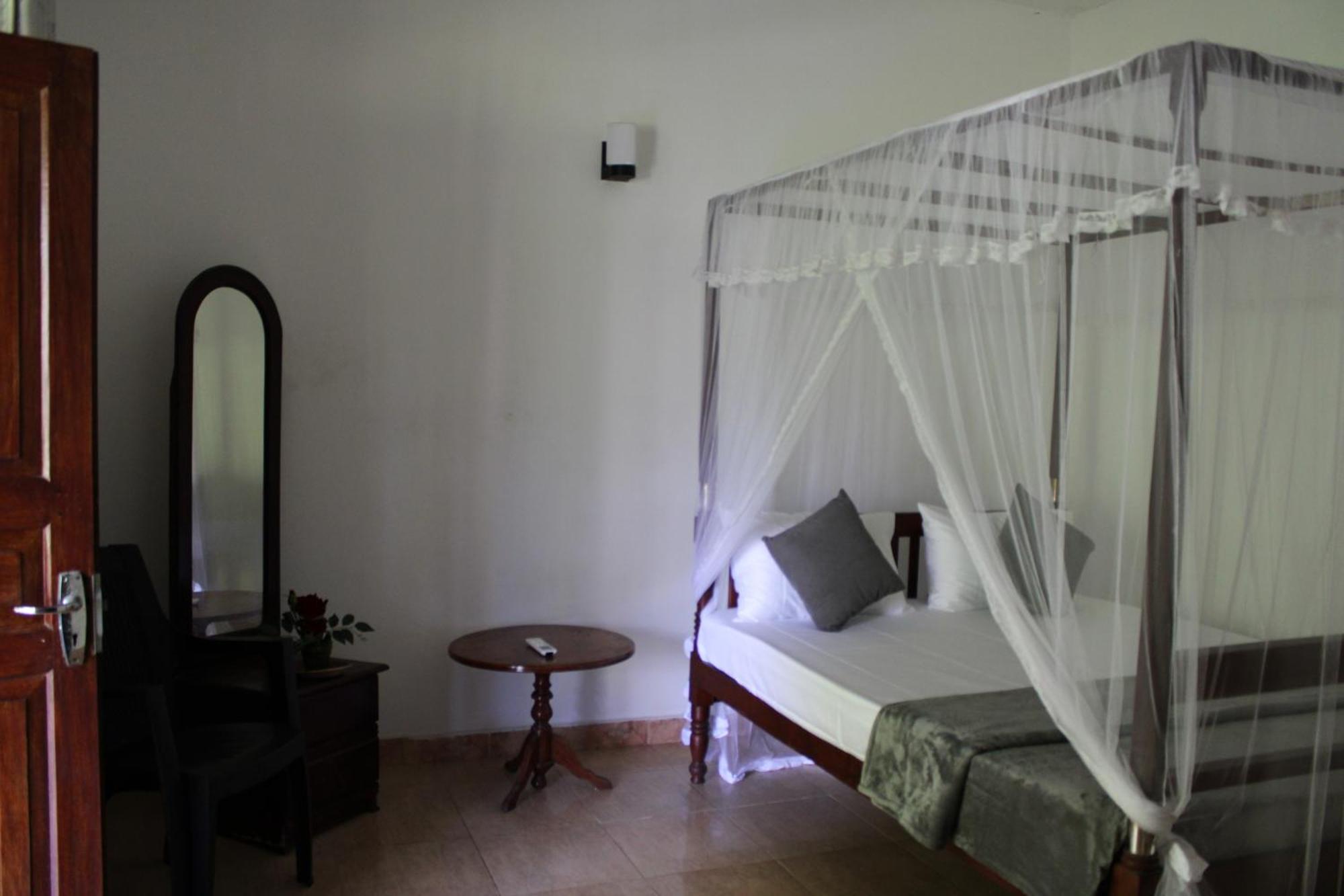 Hotel Sun And Surf Rest Ahangama Zewnętrze zdjęcie